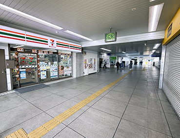 �R�z�� �{���w