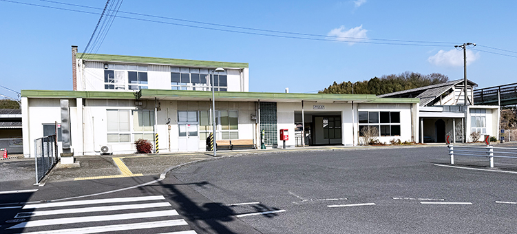 �R�z�� �c�z�{�w