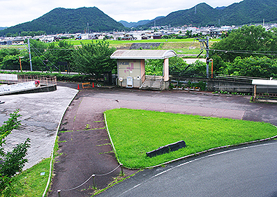 日本へそ公演駅