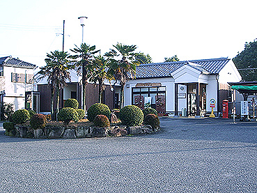 ���c���w