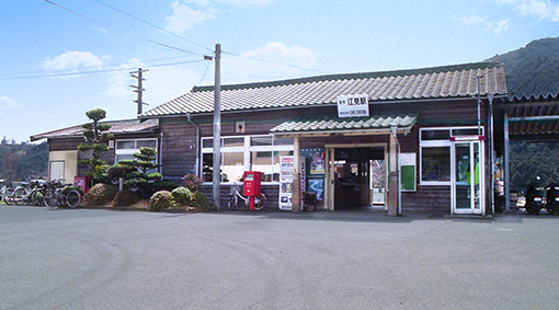 ����]���w