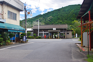 ����]���w