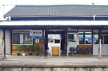 ����]���w