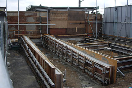 ���O��{�w