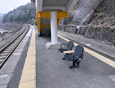 ������ �����w