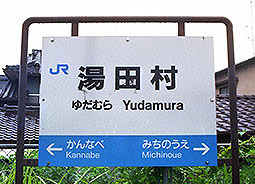 ���c���w