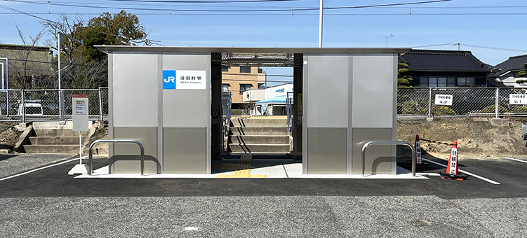 ������ ���c���w