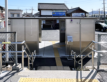 ������ ���c���w