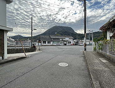 ���� �m���w ���w��