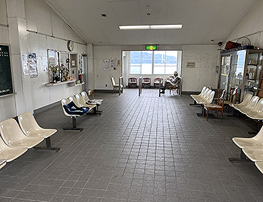 ���� �m���w ���w��