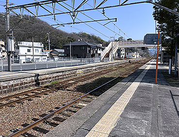 ���� �m���w