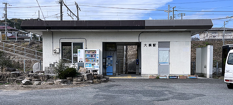 ���� ���w