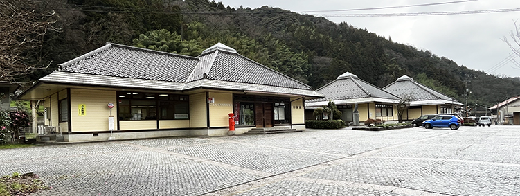 �R���� �����w