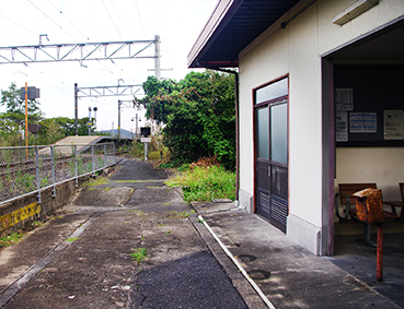 ����c���E�ڏo�w