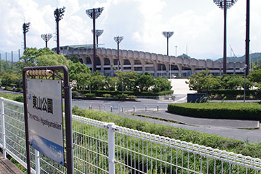 ���R�����w