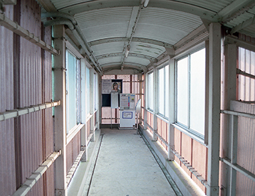 ����v��w