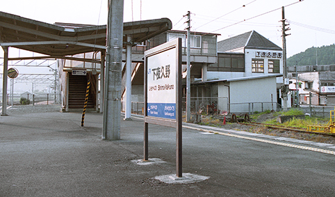 ����v��w