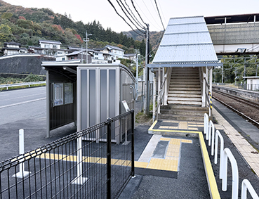 �R�A�� ���؉w