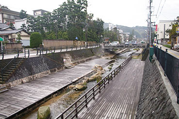 �ʑ�����w