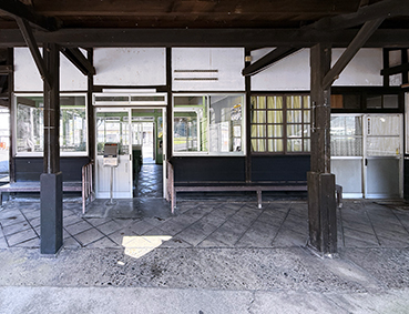 �R�A�� �{���w