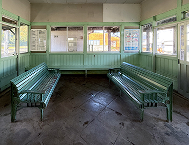 �R�A�� �{���w