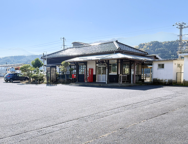 �R�A�� �{���w