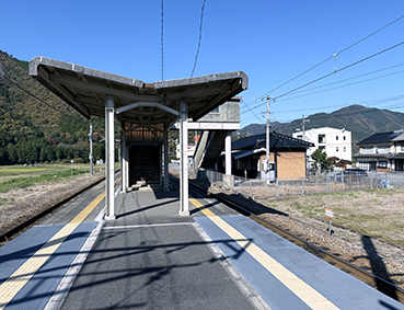 �R�A�� �{���w