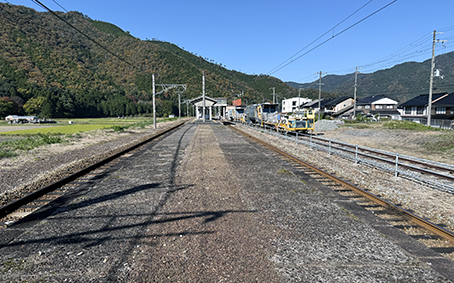 �R�A�� �{���w