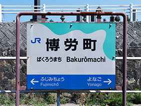 ���� ���J���w