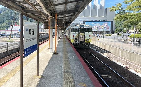 ���� ���`�w