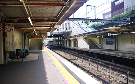 ����R��w