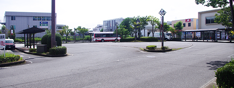 ����R��w