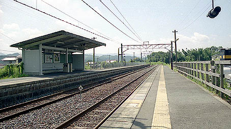 �k�F�q�w ���w��