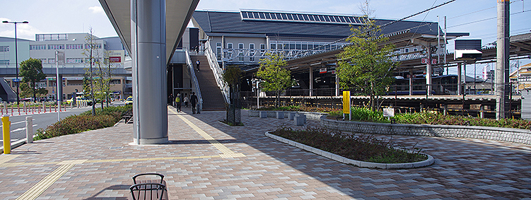 �a��{���w