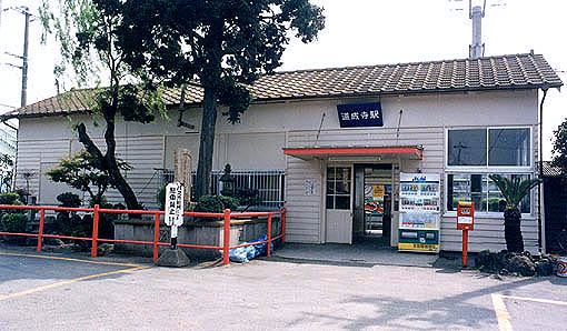 �������w