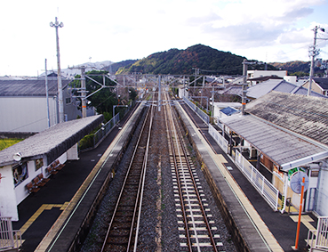 �������w