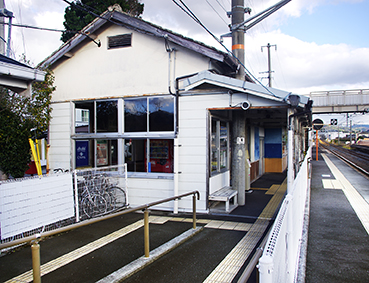 �������w