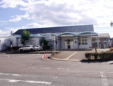 �I�ɒ����w