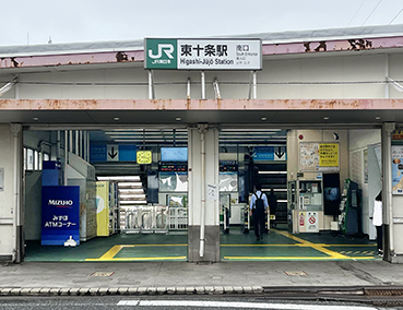 ���k�� ���\���w