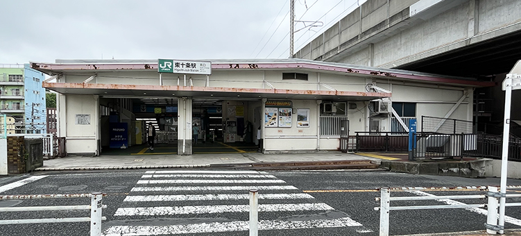 ���k�� ���\���w