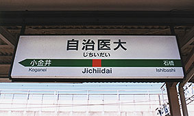 �������w