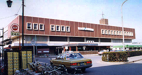 ���S����w