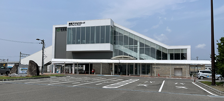 ���k�� �{�{�w