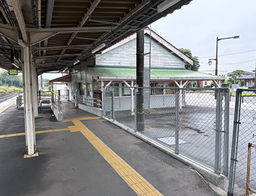 ���k�� ���w