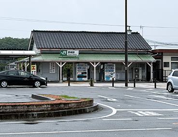 ���k�� ���w