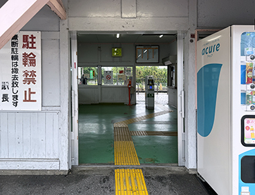 ���k�� ���w