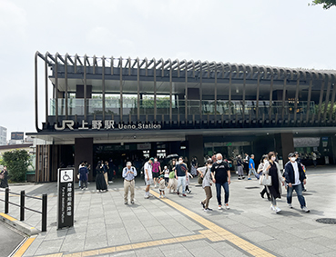 ���k�� ���w