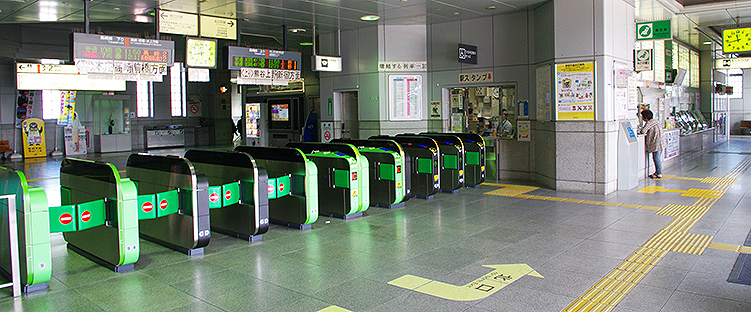 ����� �[�J�w