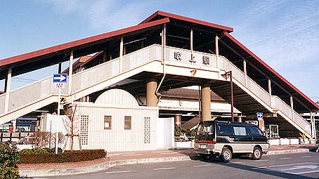 ����� ����w