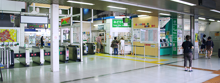 ����� �{���w